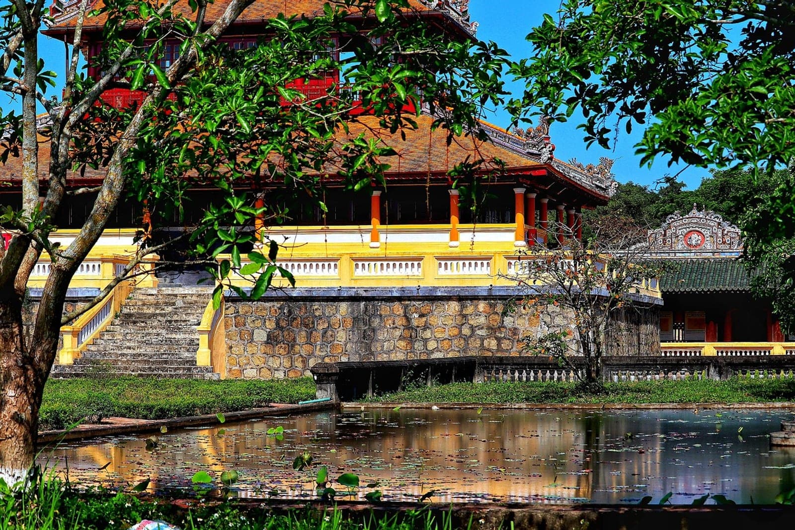 Hue – 8